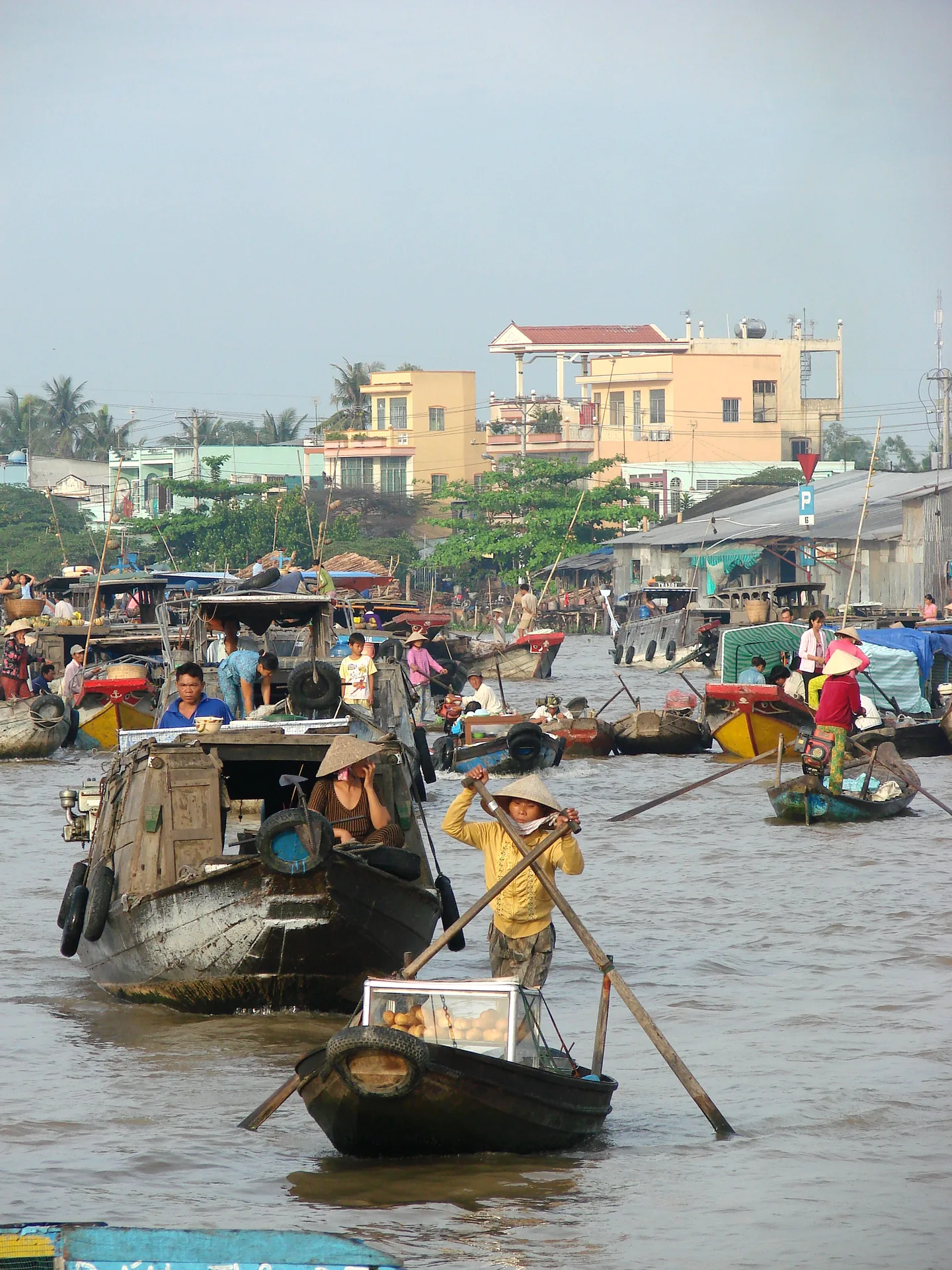 Can Tho Vietnam city Mekong Delta centre — the largest city in the Mekong Delta is the best base for exploring