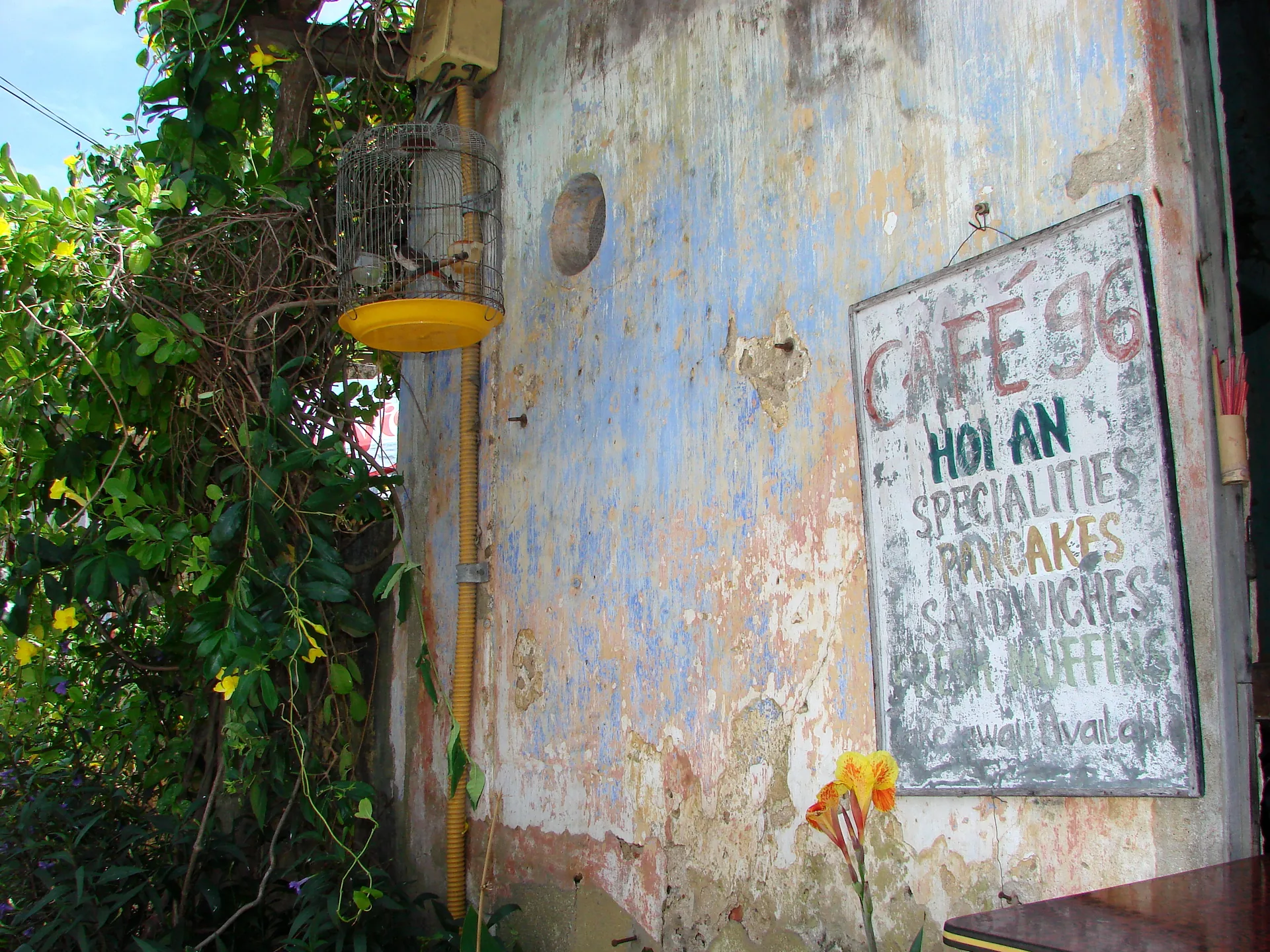Hoi An Vietnam ancient town architecture — the ochre-yellow townhouses of Hội An Old Town are among the best-preserved in Southeast Asia