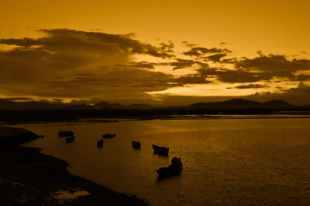 Quy Nhon beach Vietnam — a quiet city beach that rarely appears in travel guides despite its beauty