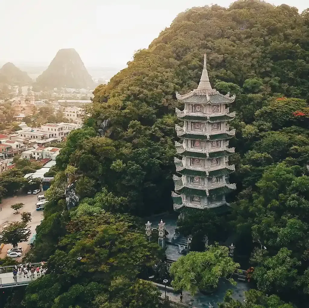 Marble Mountains (Ngũ Hành Sơn)