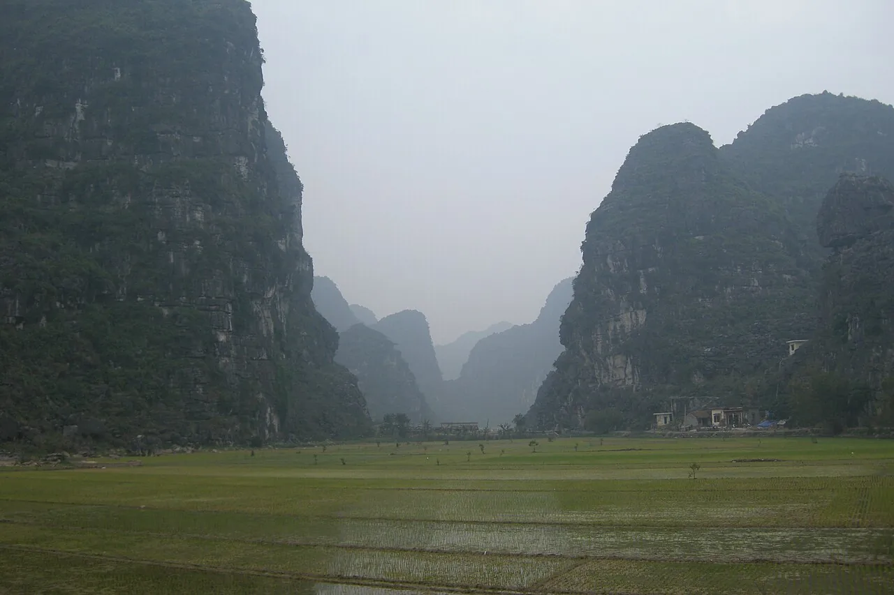Limestone formations inside Nguom Ngao Cave near Ban Gioc