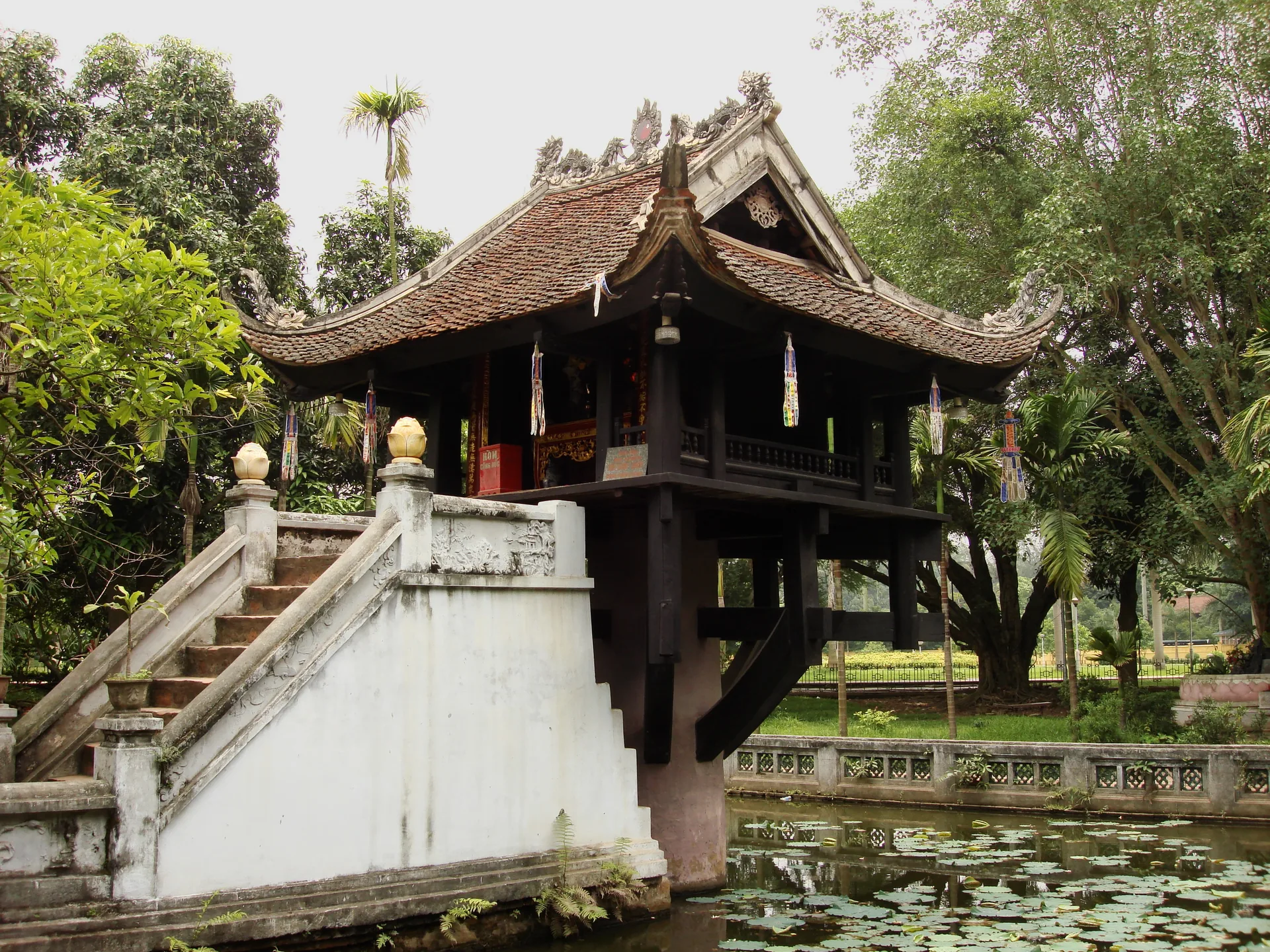Vietnam pagoda ceremony — religious festivals centre on temple visits with incense, offerings and community rituals