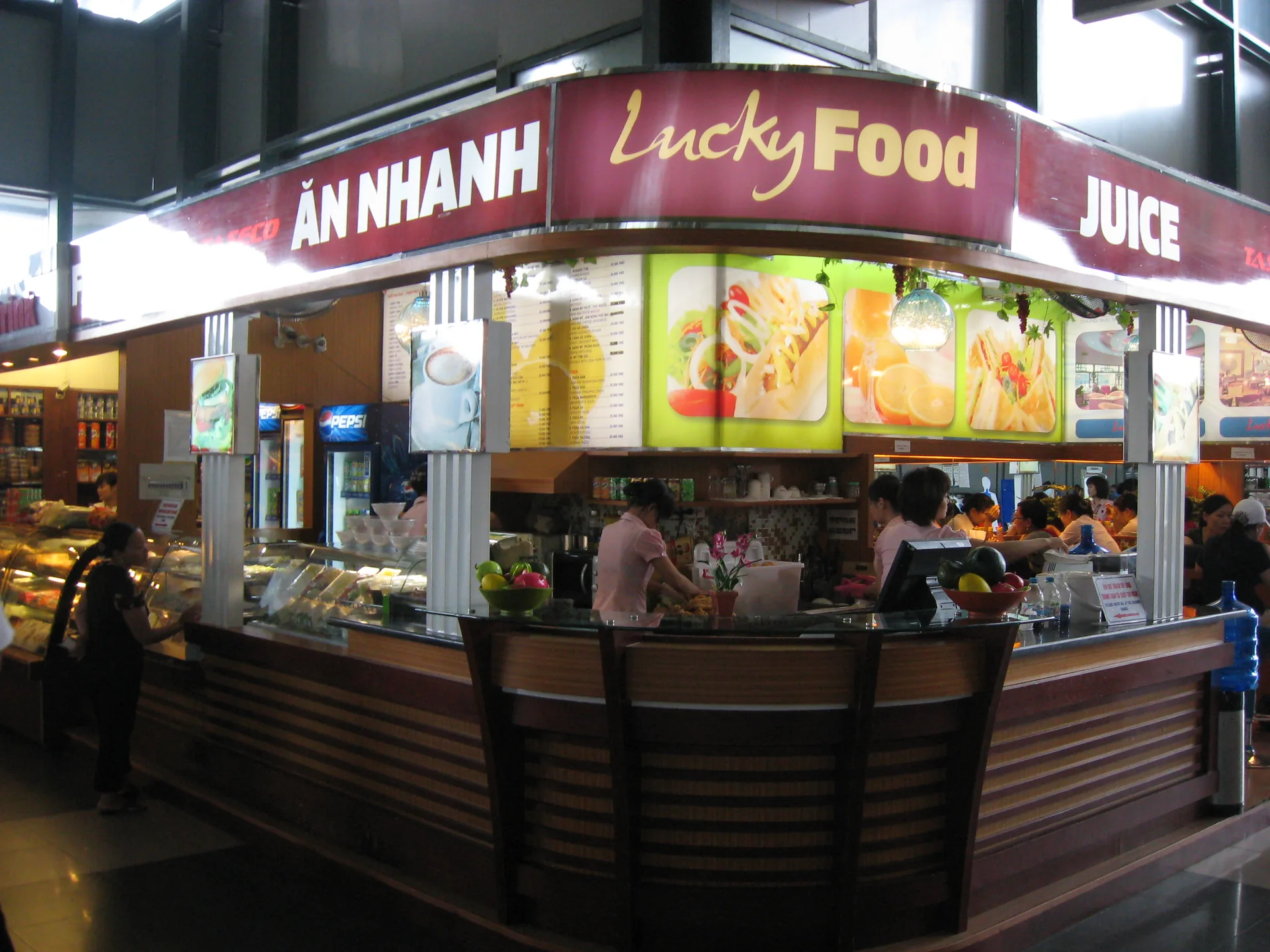 Hanoi restaurant Vietnam interior — the oldest phở restaurants in Hanoi have operated from the same addresses for generations