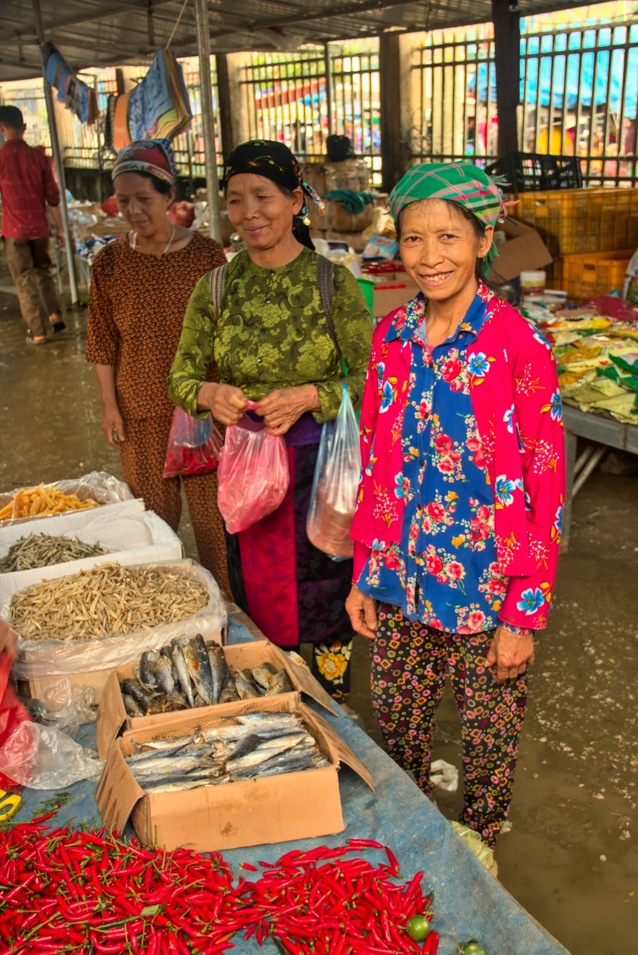 Ha Giang market Vietnam ethnic minority — the weekly markets of northern Vietnam are gathering points for multiple ethnic groups